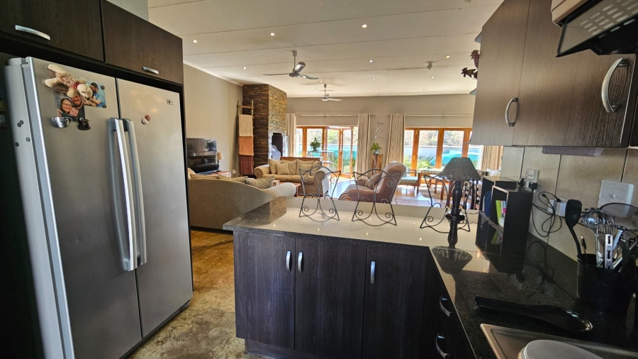 3 Bedroom Property for Sale in Meerhof North West